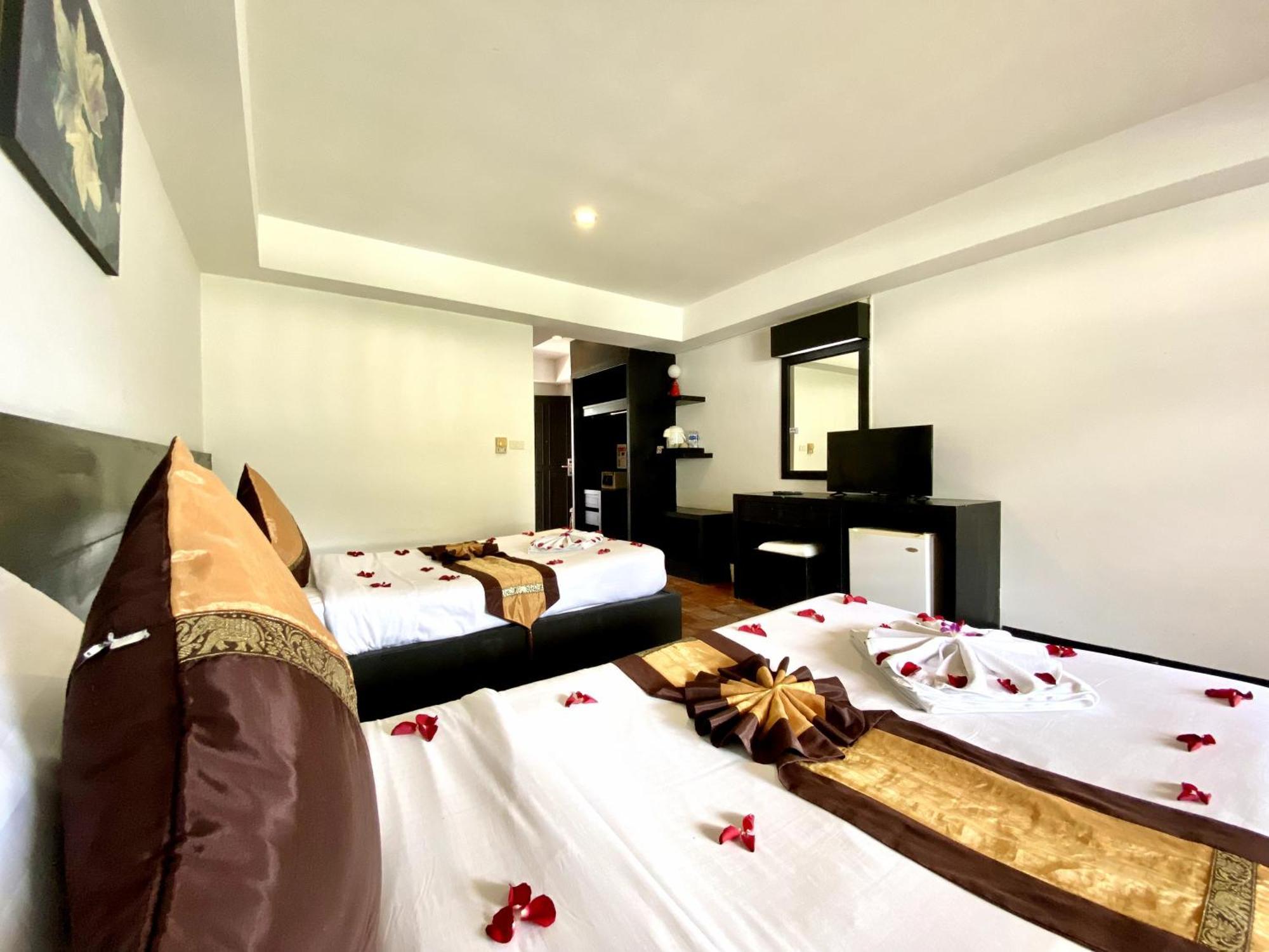 H.R.K.Resort Patong Exterior photo